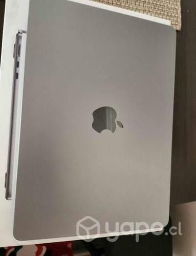 Macbook air poco uso con boleta