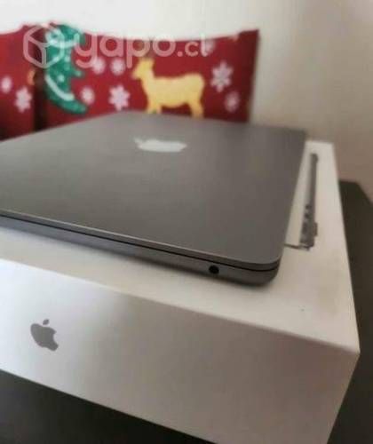 Macbook air poco uso con boleta