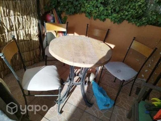 Mesa para terraza de hierro,madera pino y castaño