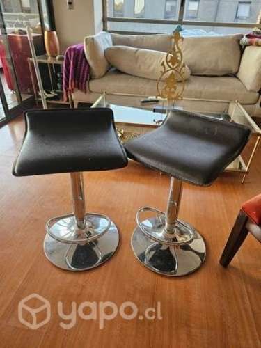 Banquillos de eco-cuero café 2x$50.000