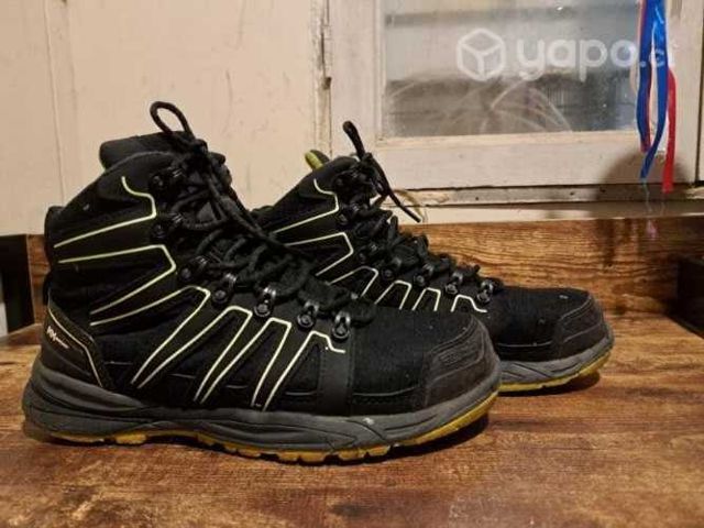 Zapatos de seguridad H/H usados, parlante JBL flip