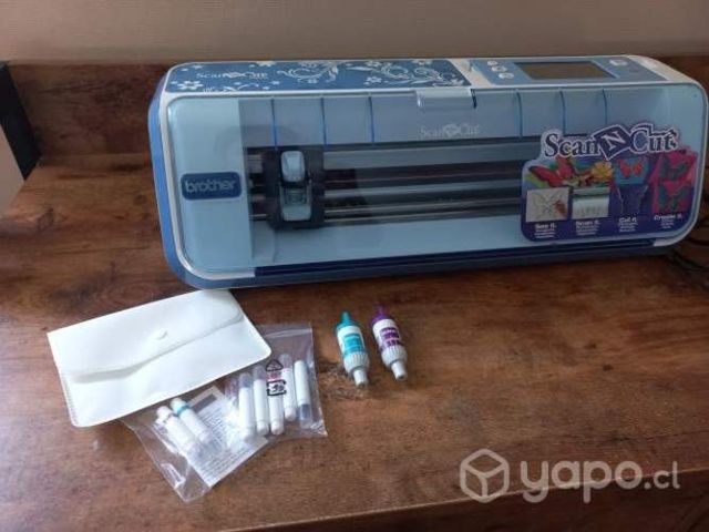 Maquina recortadora marca Brother