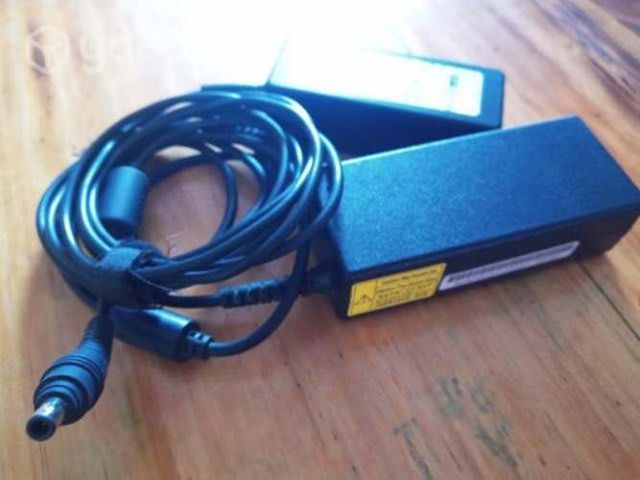 Cargador noteboon samsung. en curico