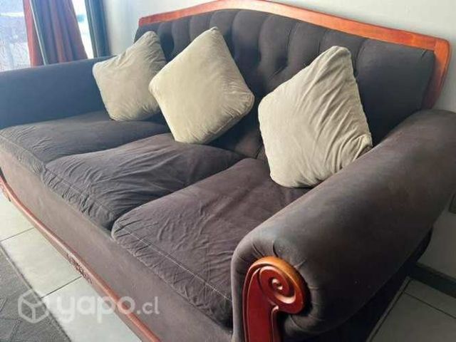 Sofá y sítiales