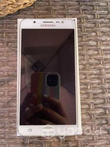 Samsung Galaxy J7