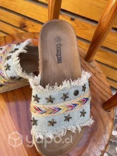 Sandalias con tachas