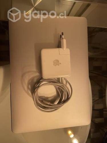 MacBook Pro I5- 256gb 2020