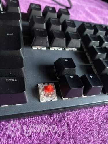 Teclado mecánico gxt asta switch rojo como nuevo
