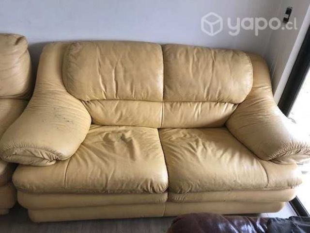 Sofa cuero
