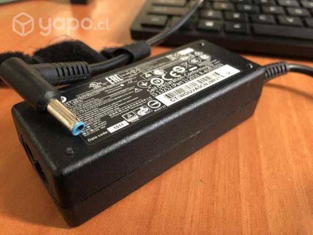 Cargador de notebook HP original punta azul