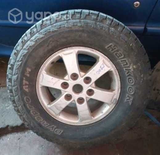 Llanta y neumatico L buen estado