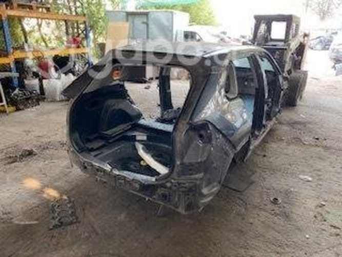 Carroceria dano trompa techo cola pilares (TRA204