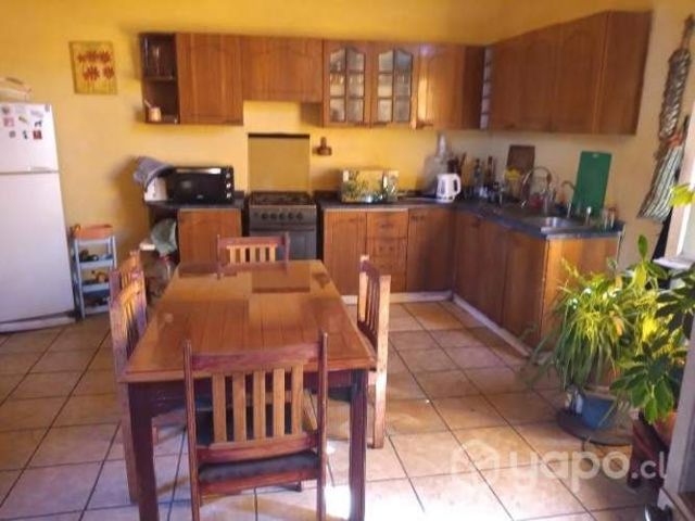 Pieza con patio. Stgo. centro