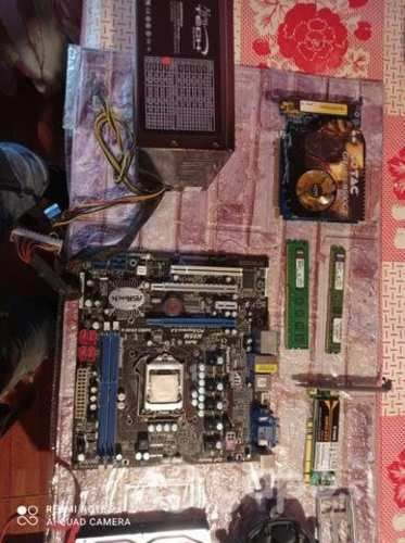 CPU i5 8 gb Ram 1 GB gráfico