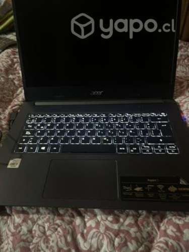 Computador casi nuevo