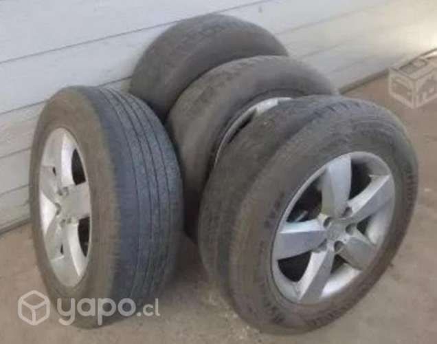 Juego de Llantas con Neumáticos 235/65/r17