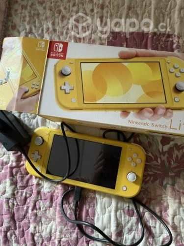 Nintendo Switch Lite + 3 juegos de Pokémon + Mario
