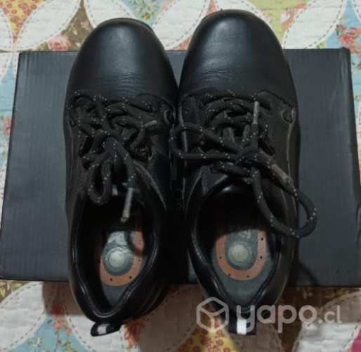 Zapato escolar