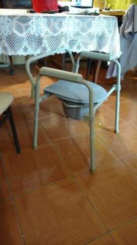 Escusado portátil para personas con discapacidad