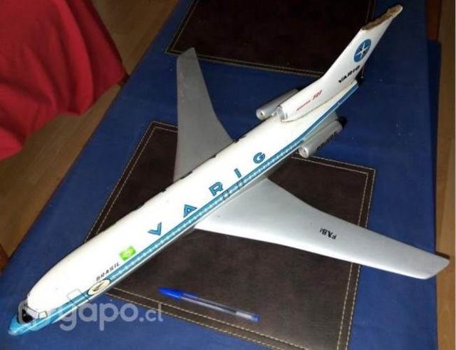 Antiguo avión 727 agencia de viajes