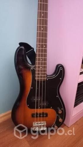 Bajo squier pbass affinity fender +ampli rumble 15