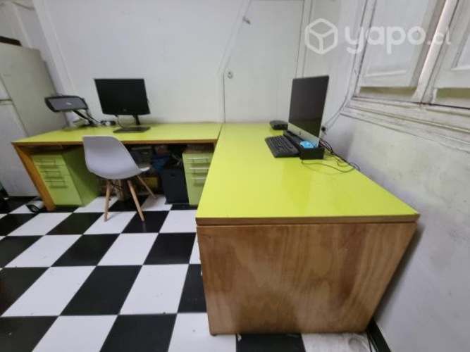 Escritorio madera verde