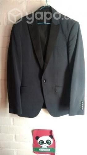 Blazer y Set de corbatín faja y pañuelo