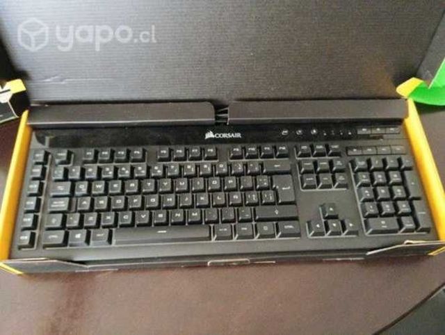 Teclado gamer Corsair