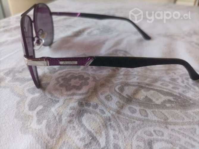 Lentes morados de sol muy bellos