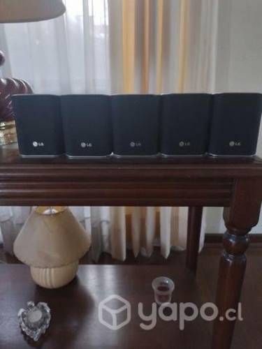 Parlantes lg y subwoofer creative
