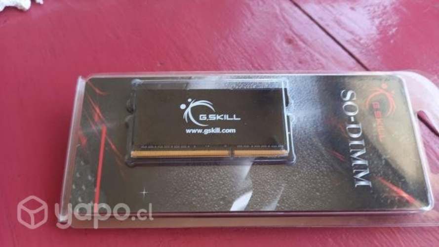 Memorias RAM DDR3 1600Mhz Seminuevas 7 mil cada un