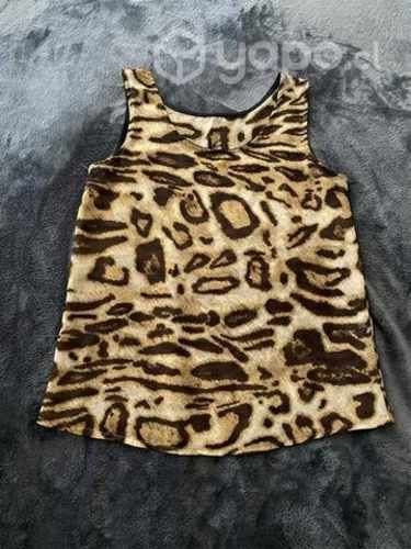 Polera animal print s/mangas talla S - M