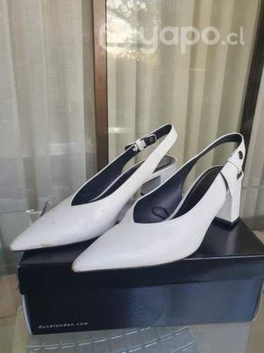 Zapatos Blancos