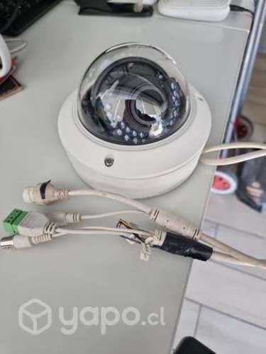 Camara ip hilvision ds-2cd2720f-izs