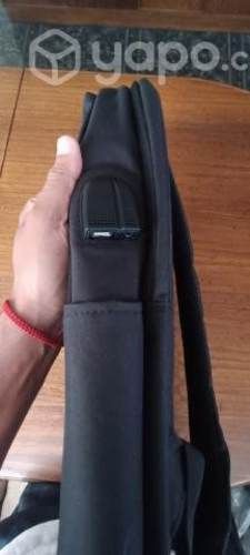 Mochila para notebook con cargador