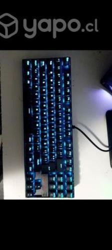 Pc gamer con perifericos