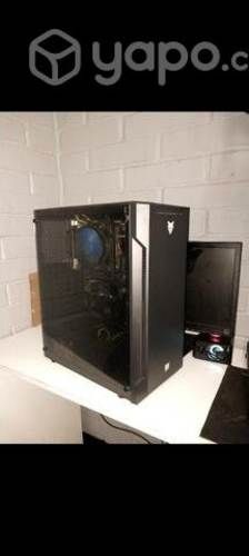 Pc gamer con perifericos