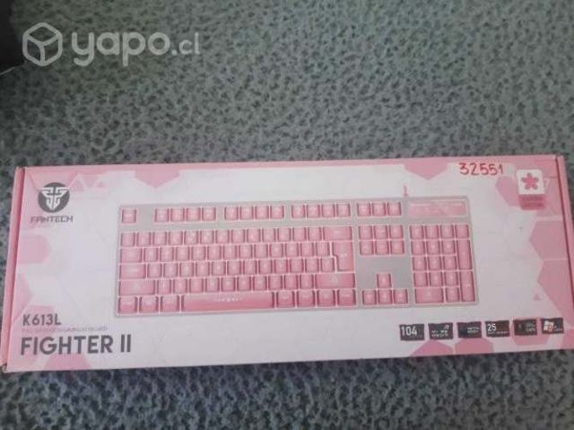 Teclado Gamer Fantech Fighter TKL II Sakura Editio