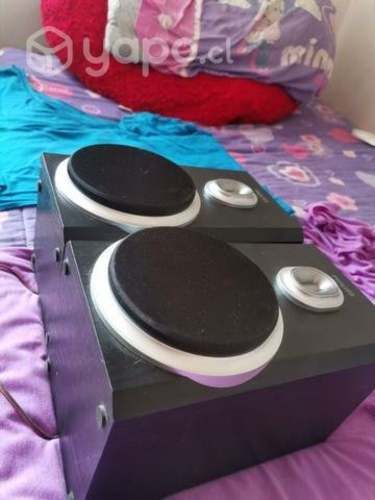 Par de parlantes philips solo por no uso