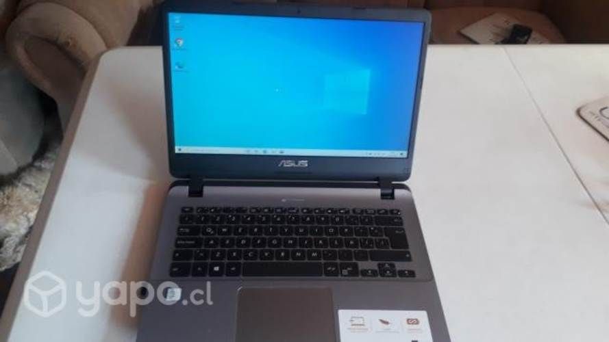ASUS VIVOBOOK i3 SSD 240