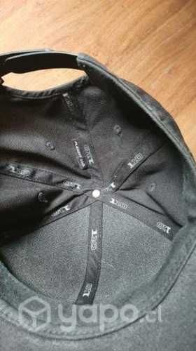 Gorro snapback volcom poco uso