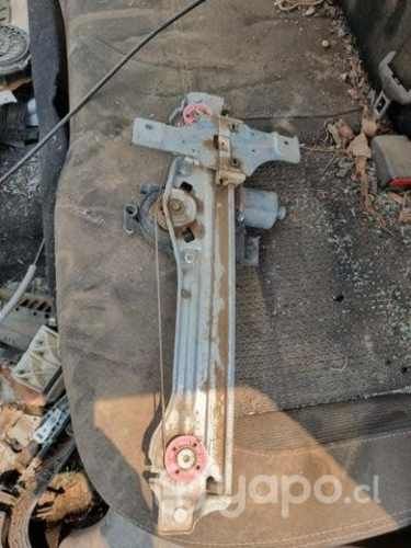 Cremallera trasera izquierda peugeot 208