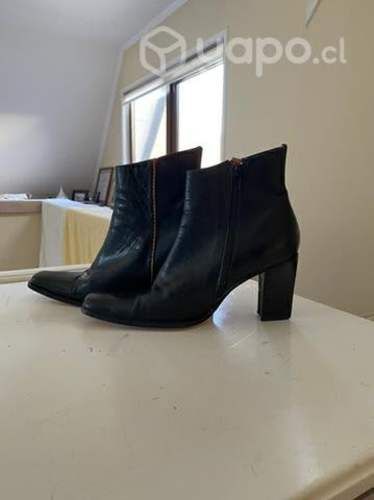 Botines negros