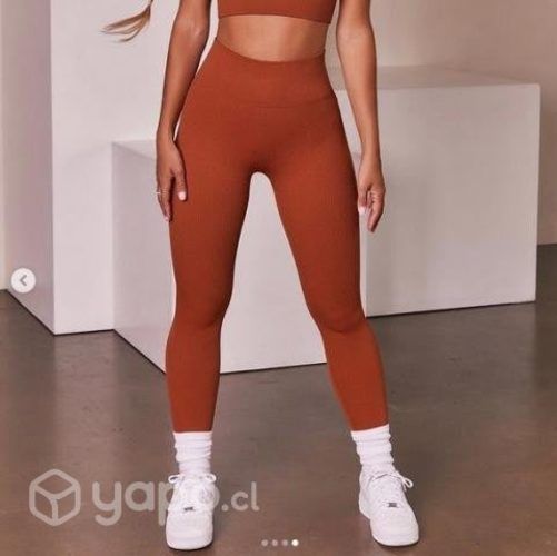 Conjunto deportivo Stereotipa nuevo S/M