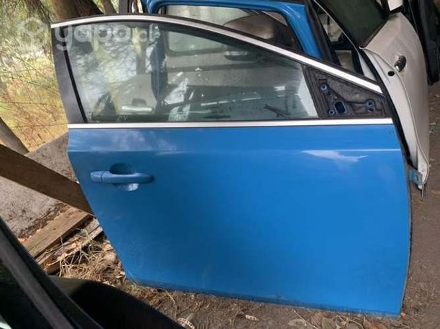 Puerta Volvo V40