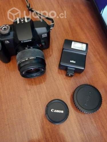 Cámara Canon análoga