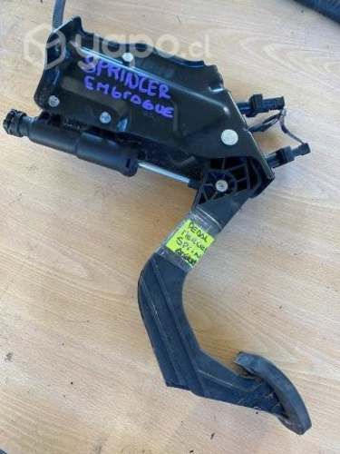 Pedal con bomba embrague Mercedes Benz Sprinter 20
