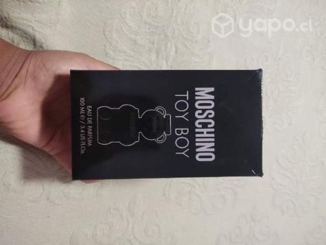 Perfume Moschino ,toy boy