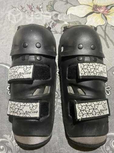 Rodilleras y coderas moto
