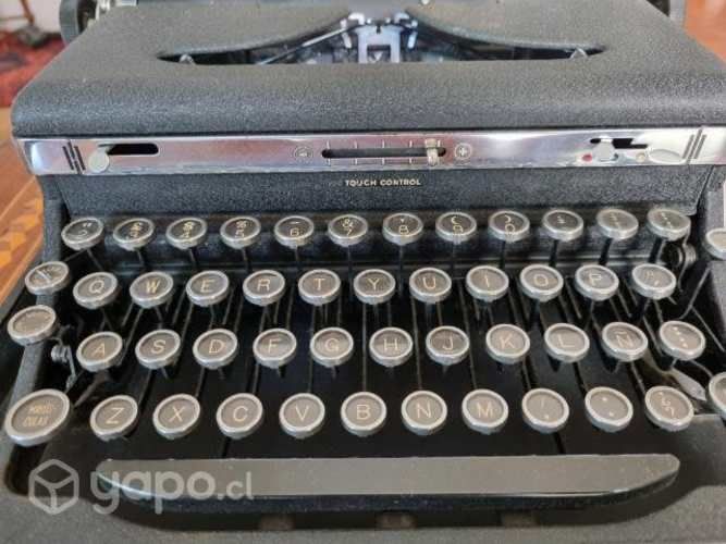 Máquina de escribir &quot;Royal Portatil&quot;